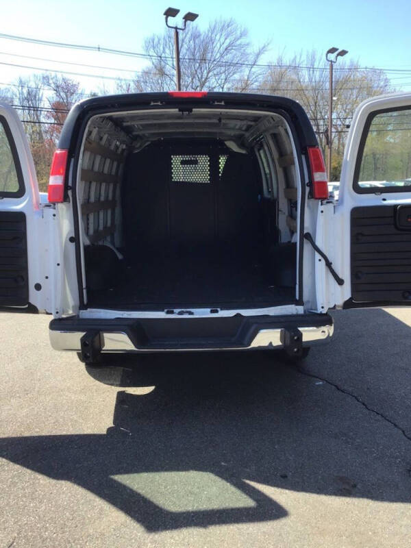 2024 Chevrolet Express 2500