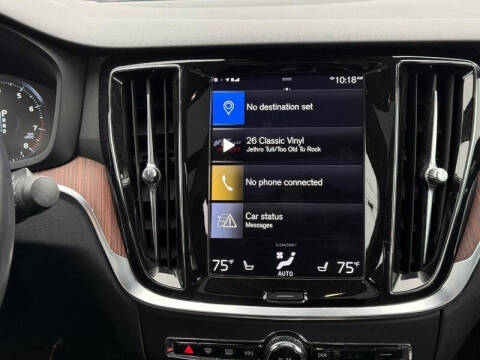 2021 Volvo S60 T6 Momentum