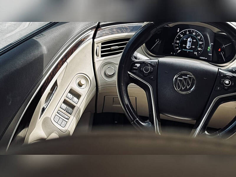 2017 Buick LaCrosse Essence