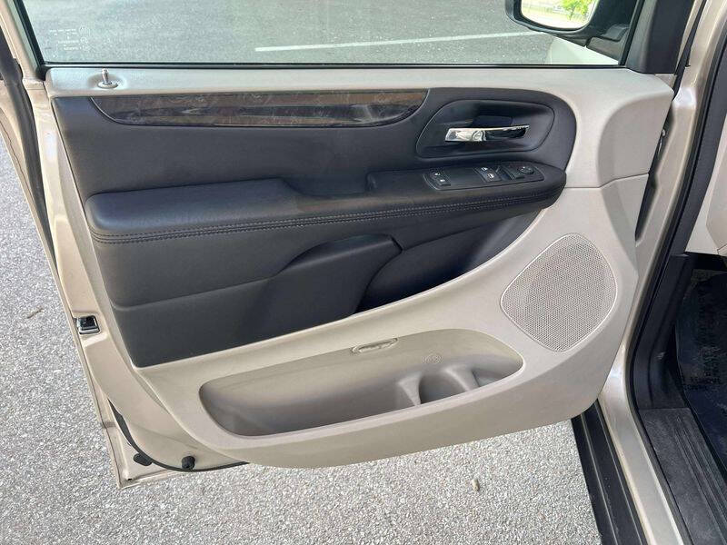 2013 Dodge Grand Caravan SE