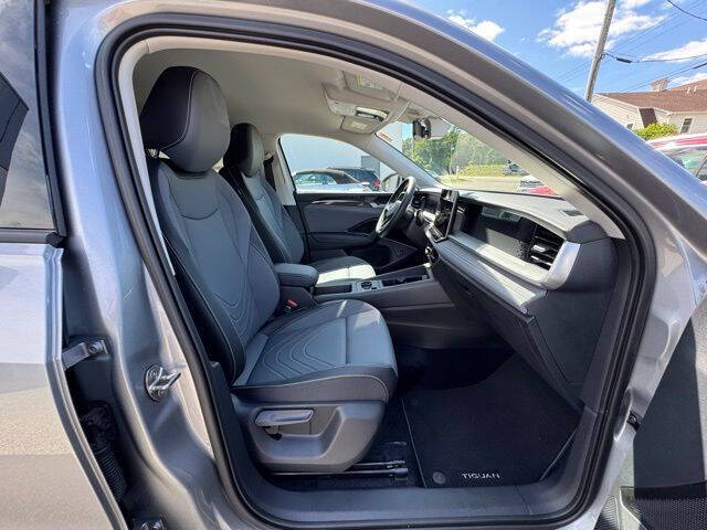 2025 Volkswagen Tiguan SE 4Motion