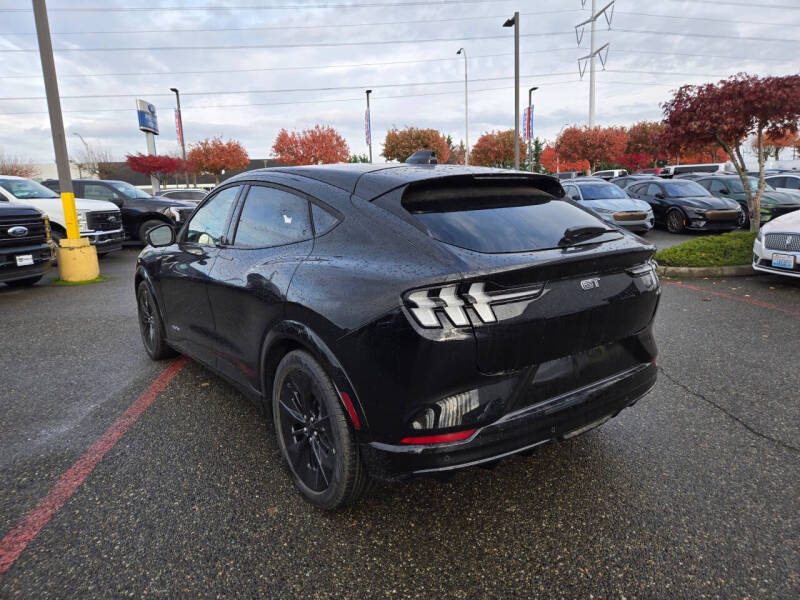 2025 Ford Mustang Mach-E GT