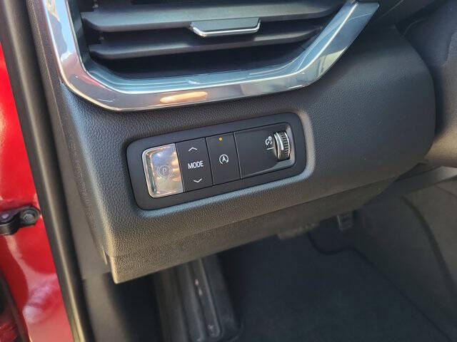 2024 GMC Acadia Elevation