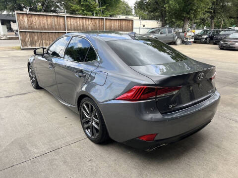 2017 Lexus IS 200t