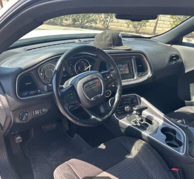 2015 Dodge Challenger SXT
