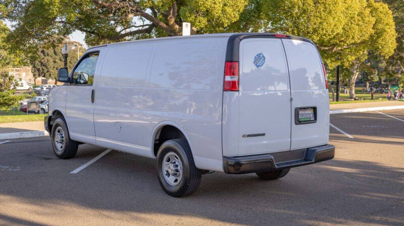 2023 Chevrolet Express 2500