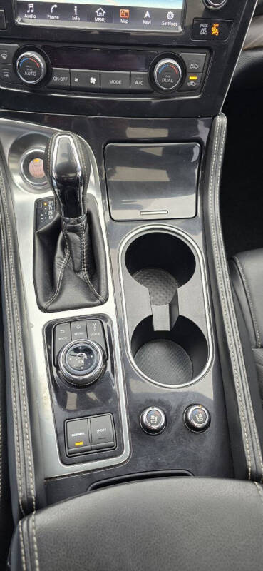 2016 Nissan Maxima Platinum