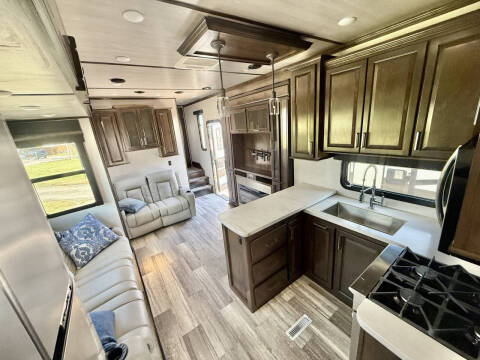 2022 Dutchmen Voltage