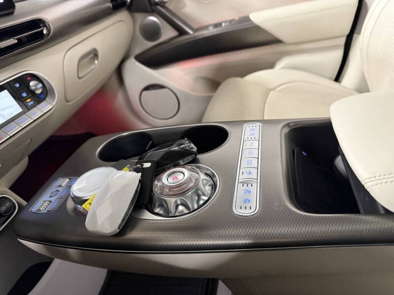 2024 Genesis GV60 Advanced