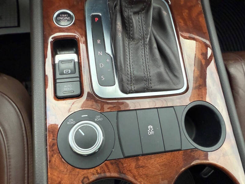 2011 Volkswagen Touareg TDI Executive