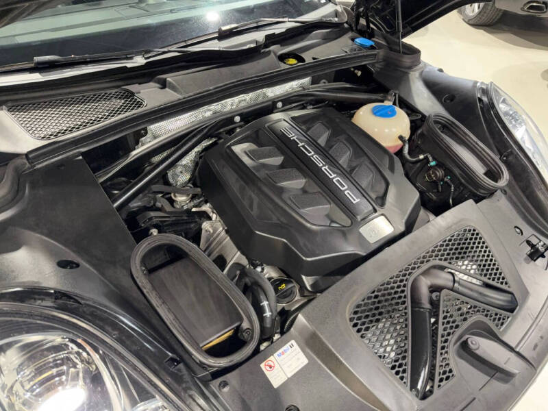 2016 Porsche Macan S