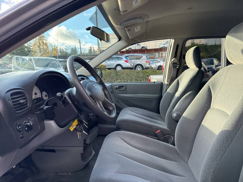 2005 Dodge Caravan SXT