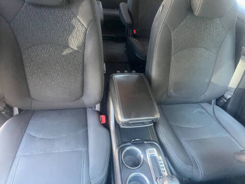 2015 GMC Acadia SLE-2