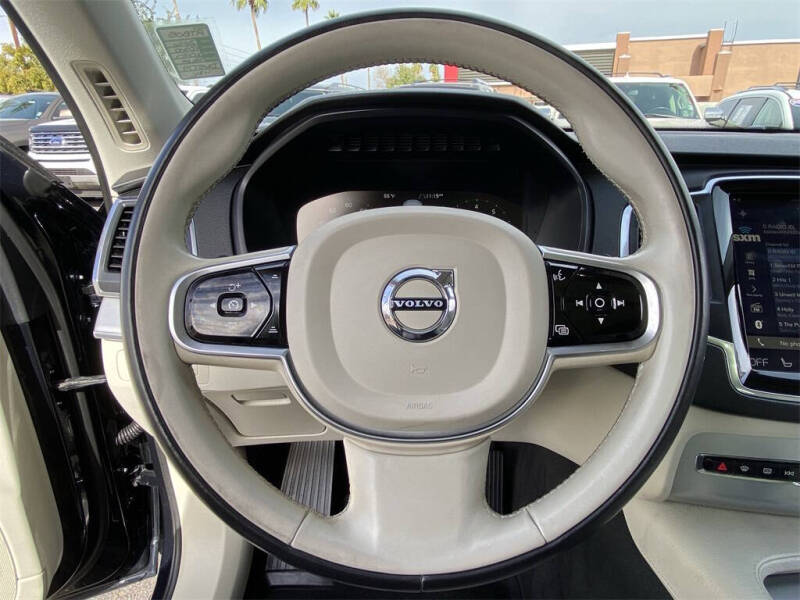 2016 Volvo XC90 T5 Momentum