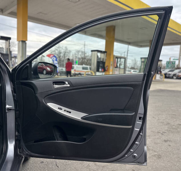 2017 Hyundai Accent SE