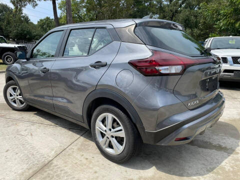 2022 Nissan Kicks S
