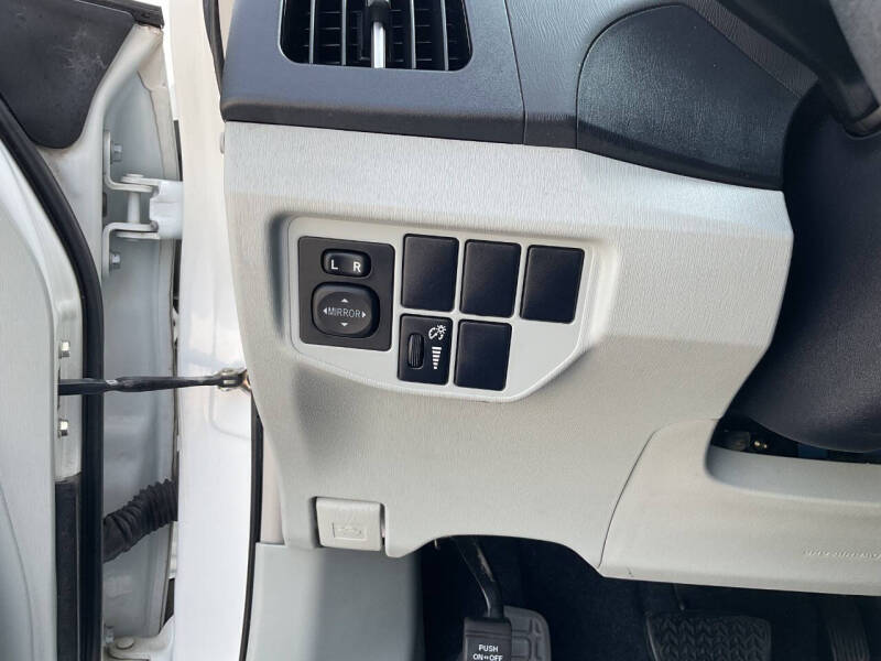 2015 Toyota Prius Three