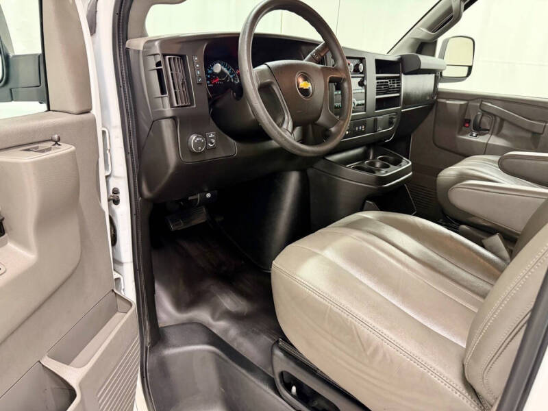 2021 Chevrolet Express 2500