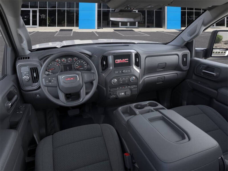 2025 GMC Sierra 2500HD Pro