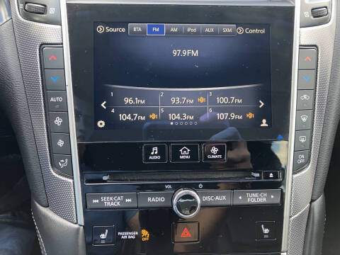 2015 Infiniti Q50 Premium