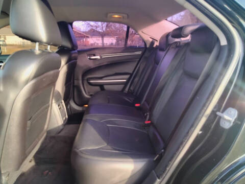 2015 Chrysler 300 Limited