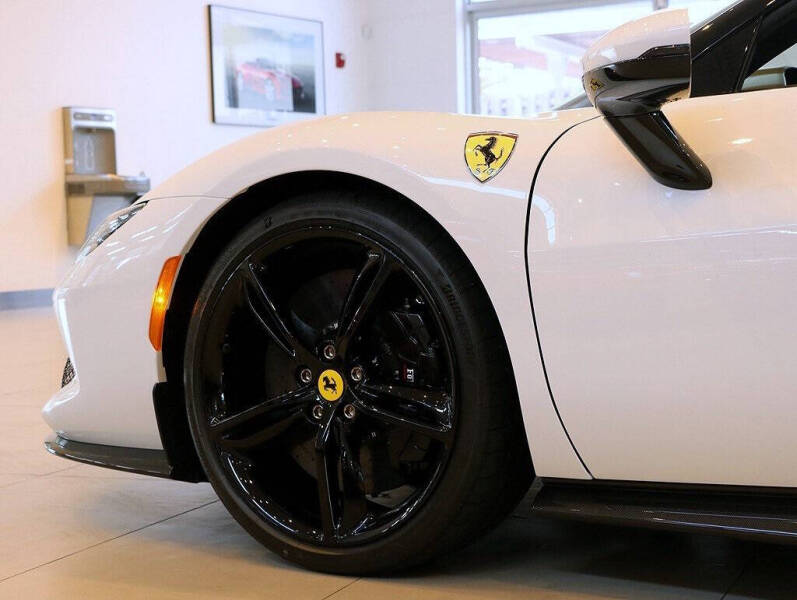 2025 Ferrari 296 GTS