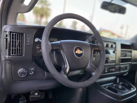 2016 Chevrolet Express 2500