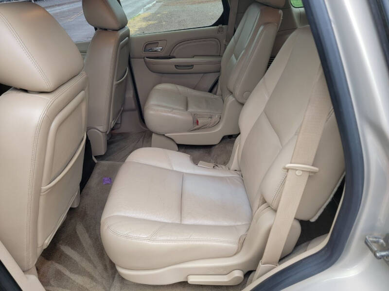 2011 Cadillac Escalade Premium