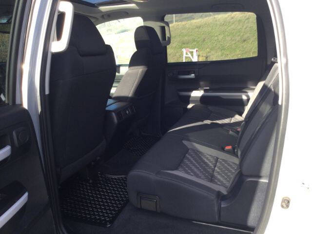 2018 Toyota Tundra SR5