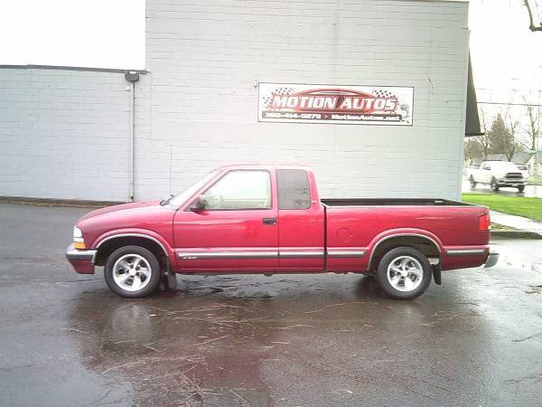 1998 Chevrolet S-10 LS's photo