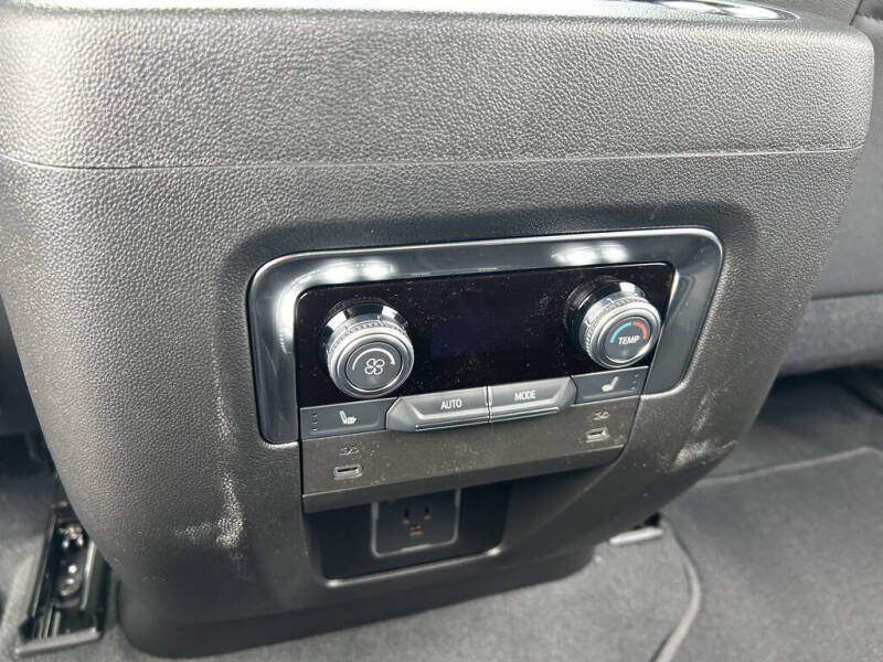 2025 GMC Yukon XL Elevation