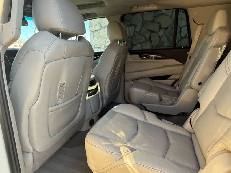 2015 Cadillac Escalade Luxury