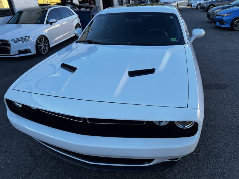 2021 Dodge Challenger SXT