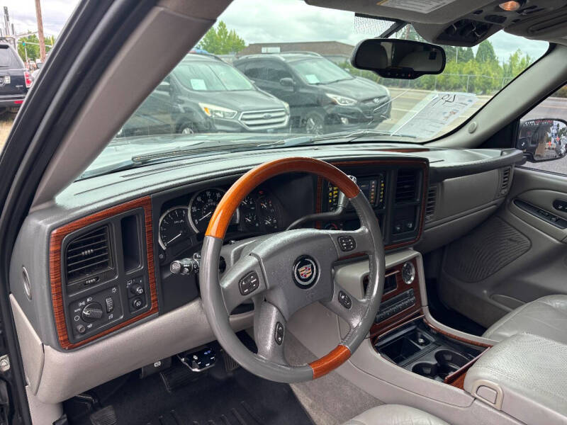 2004 Cadillac Escalade