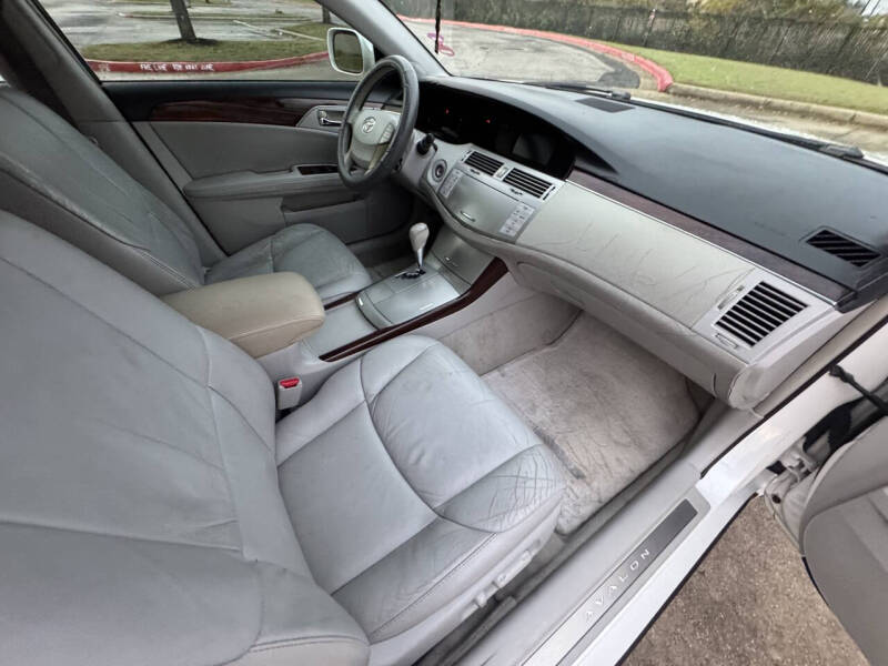 2008 Toyota Avalon XLS