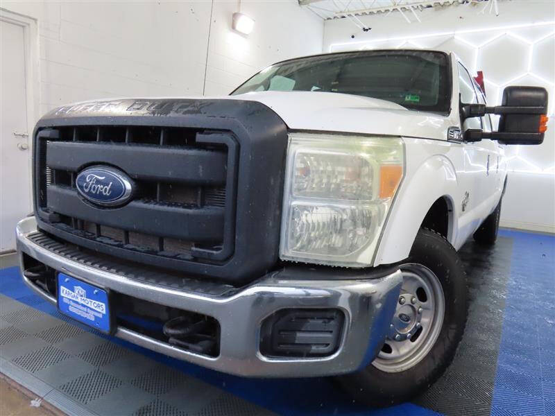 2015 Ford F-350 Super Duty XLT's photo