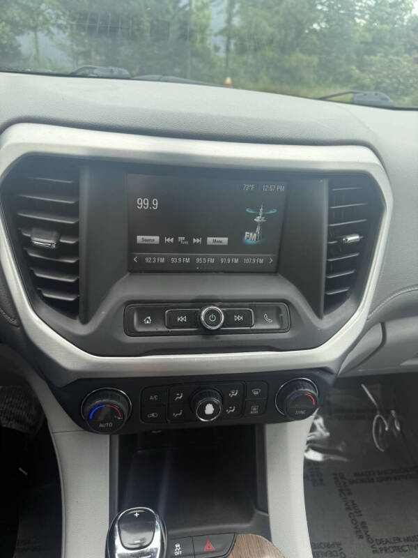 2017 GMC Acadia SLE-1