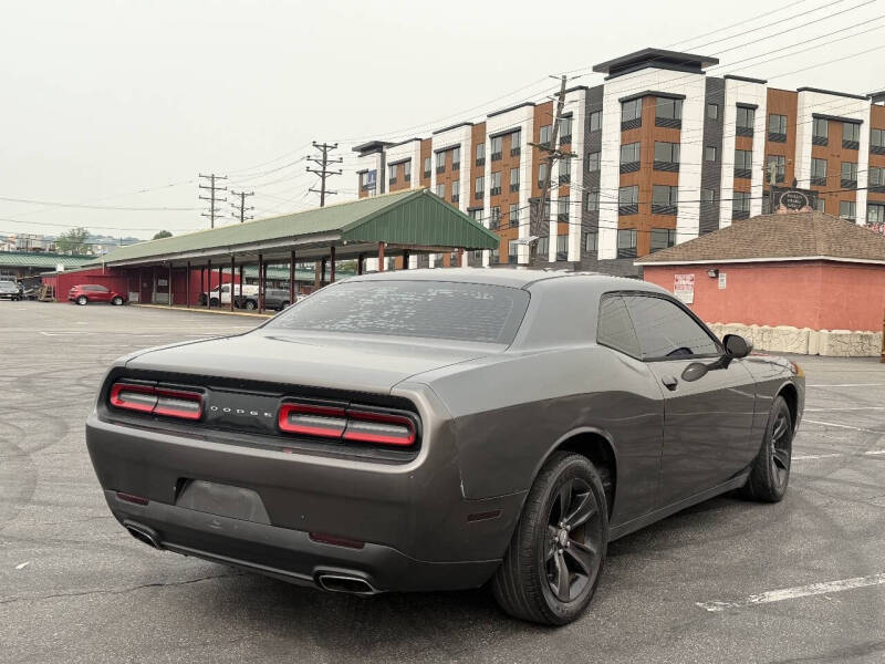 2016 Dodge Challenger SXT