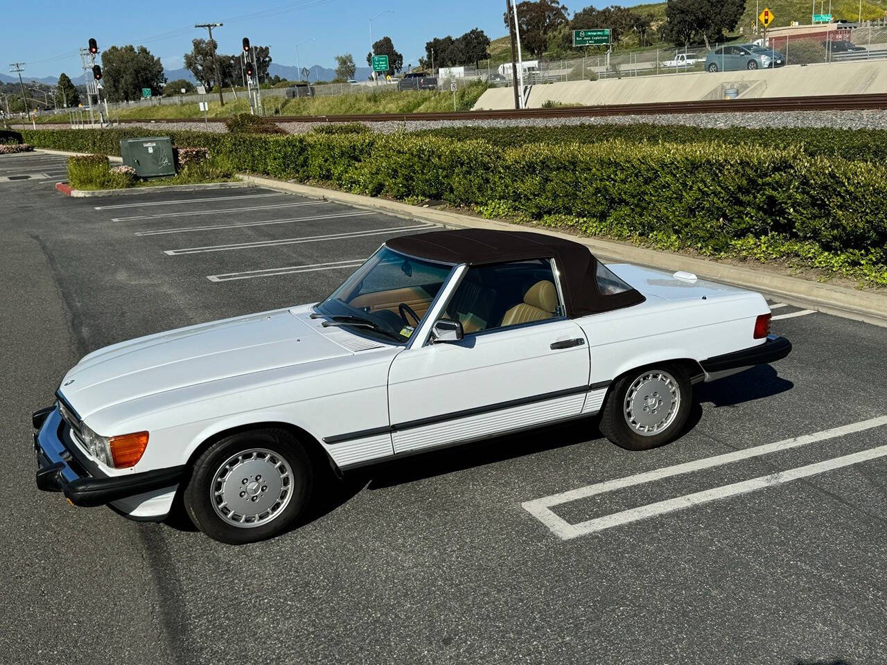 1989 Mercedes-Benz 560-Class for sale at DE AUTOS INC in San Juan Capistrano, CA