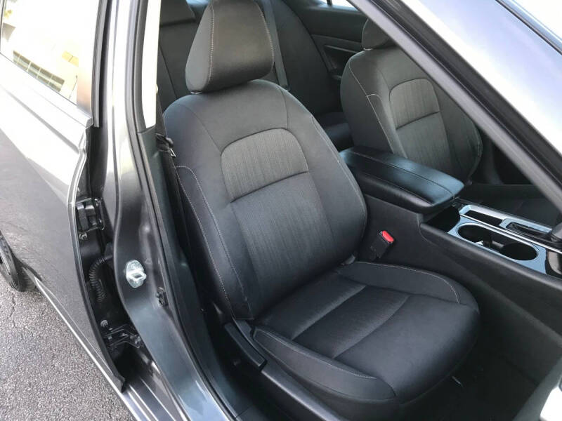 2021 Nissan Altima 2.5 SV