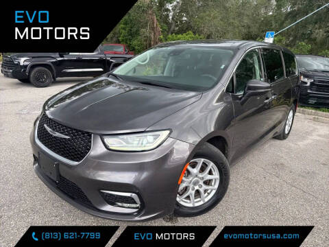 2023 Chrysler Pacifica Touring L