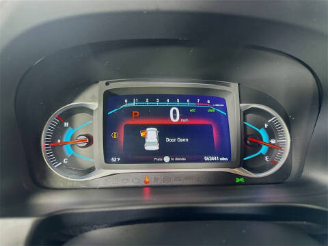 2019 Honda Pilot Touring w/Rear Captain's Chairs