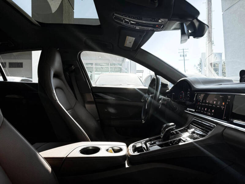 2022 Porsche Panamera 4S E-Hybrid