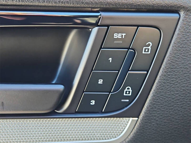 2025 Porsche Cayenne