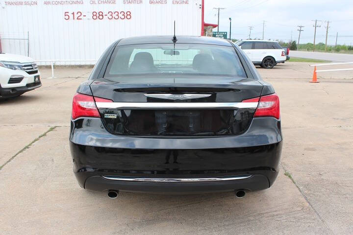 2013 Chrysler 200 Touring