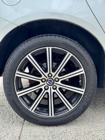 2015 Volvo XC60 T6 Premier Plus