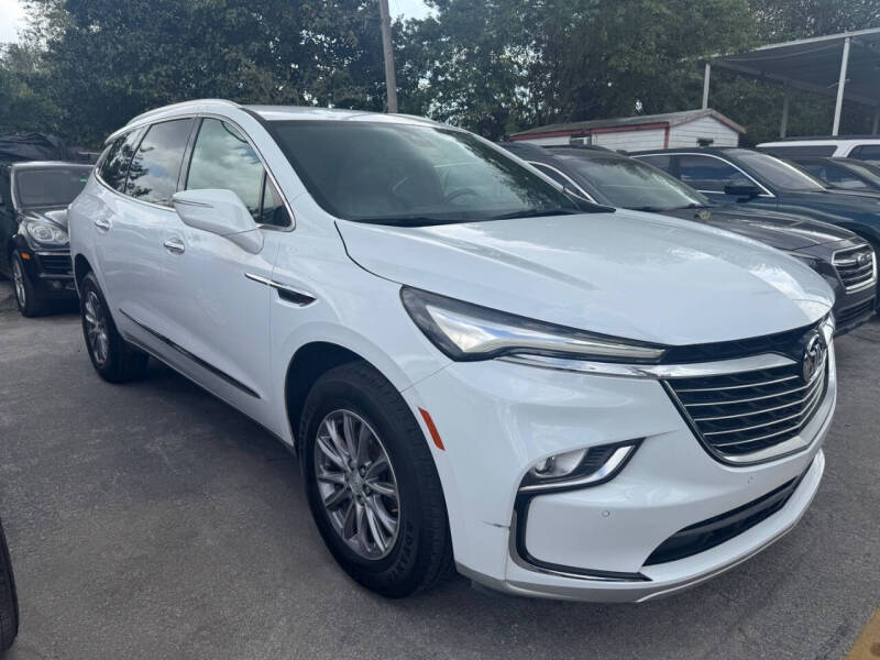 2022 Buick Enclave Essence