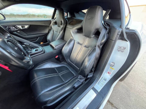 2016 Jaguar F-TYPE R