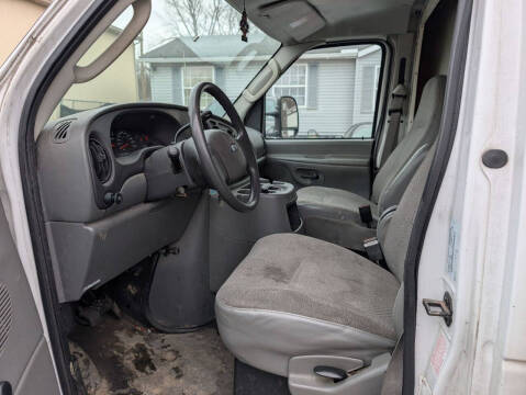 2004 Ford E-Series E-350 SD