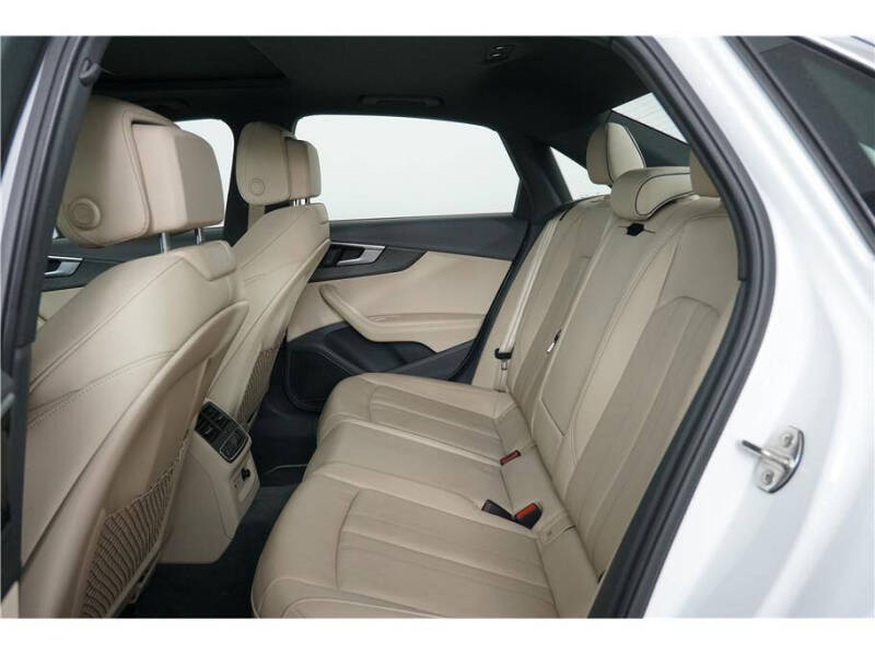 2020 Audi A4 quattro Premium Plus 45 TFSI